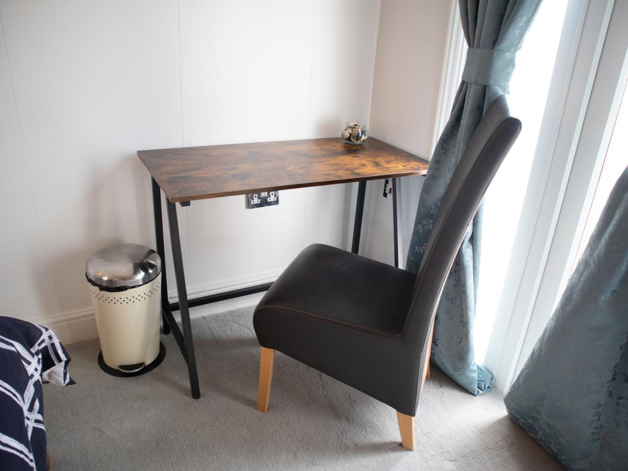 Bright Private Terrace - Free Private Parking - Tv - Wifi - Netflix Apartment Croydon Luaran gambar