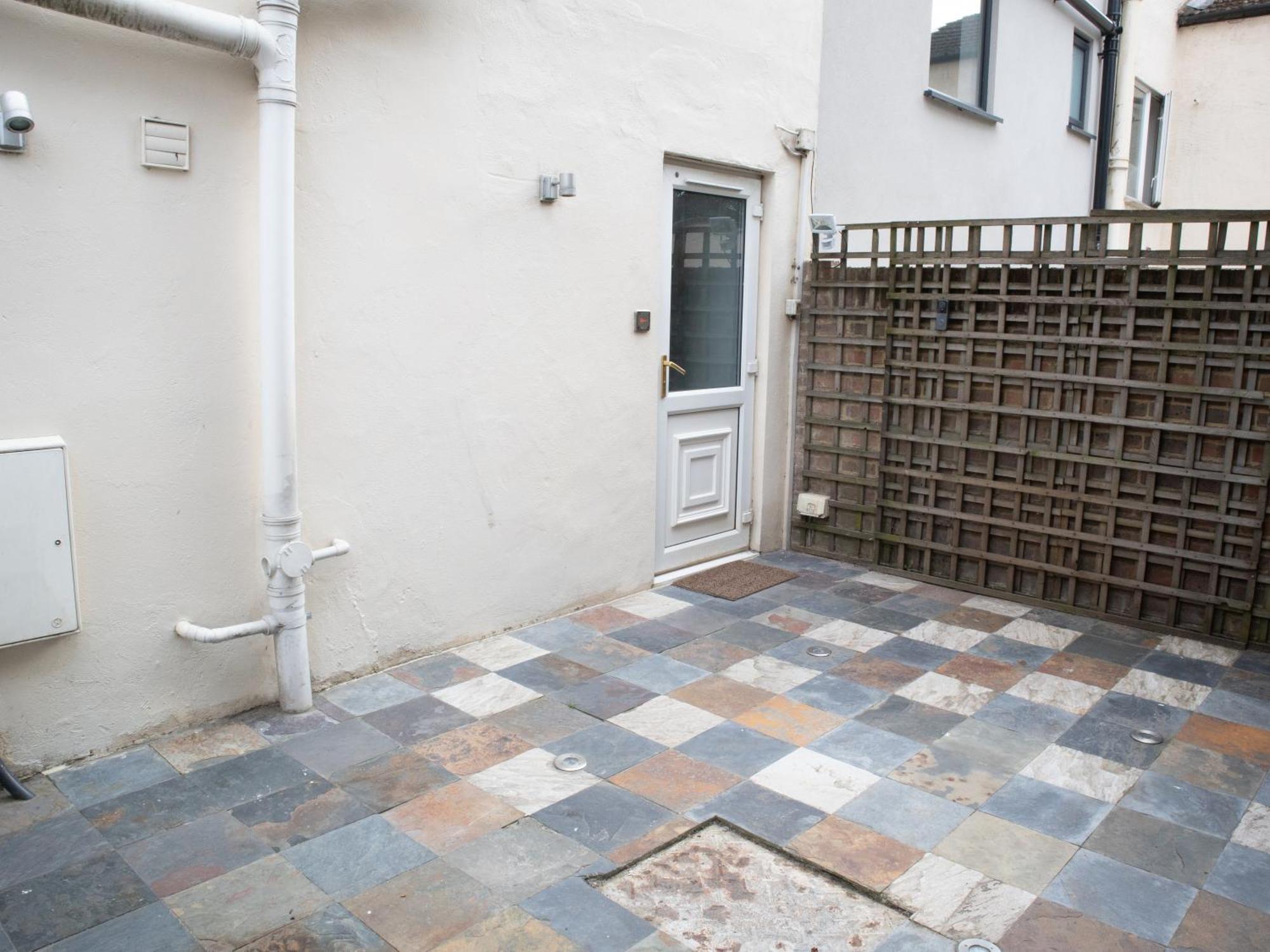 Bright Private Terrace - Free Private Parking - Tv - Wifi - Netflix Apartment Croydon Luaran gambar