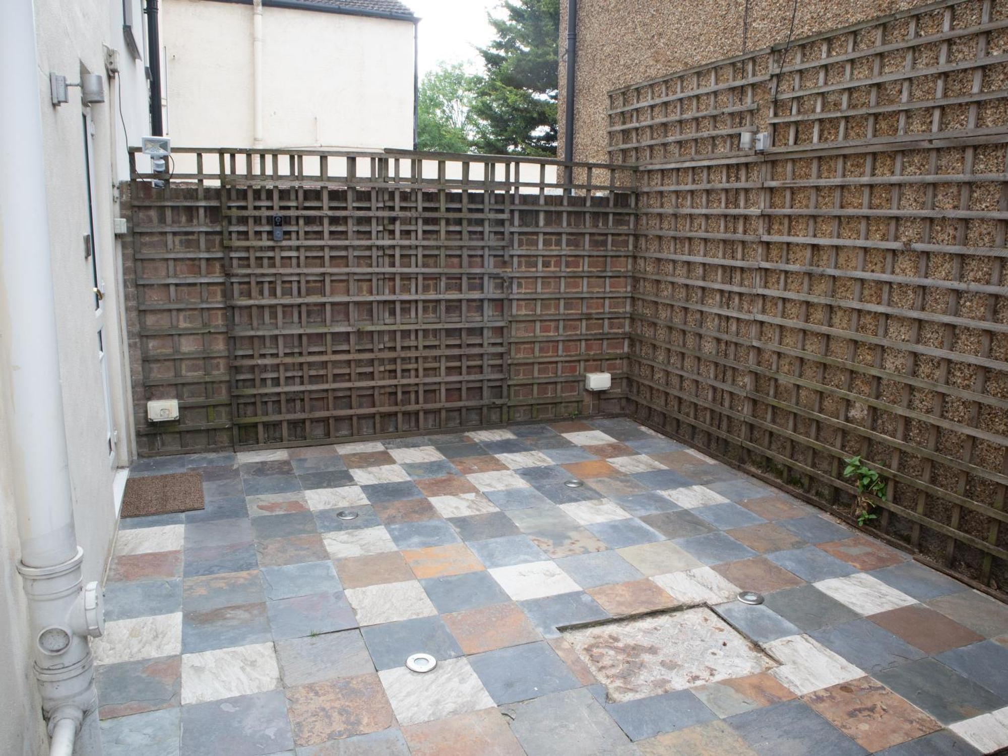 Bright Private Terrace - Free Private Parking - Tv - Wifi - Netflix Apartment Croydon Luaran gambar